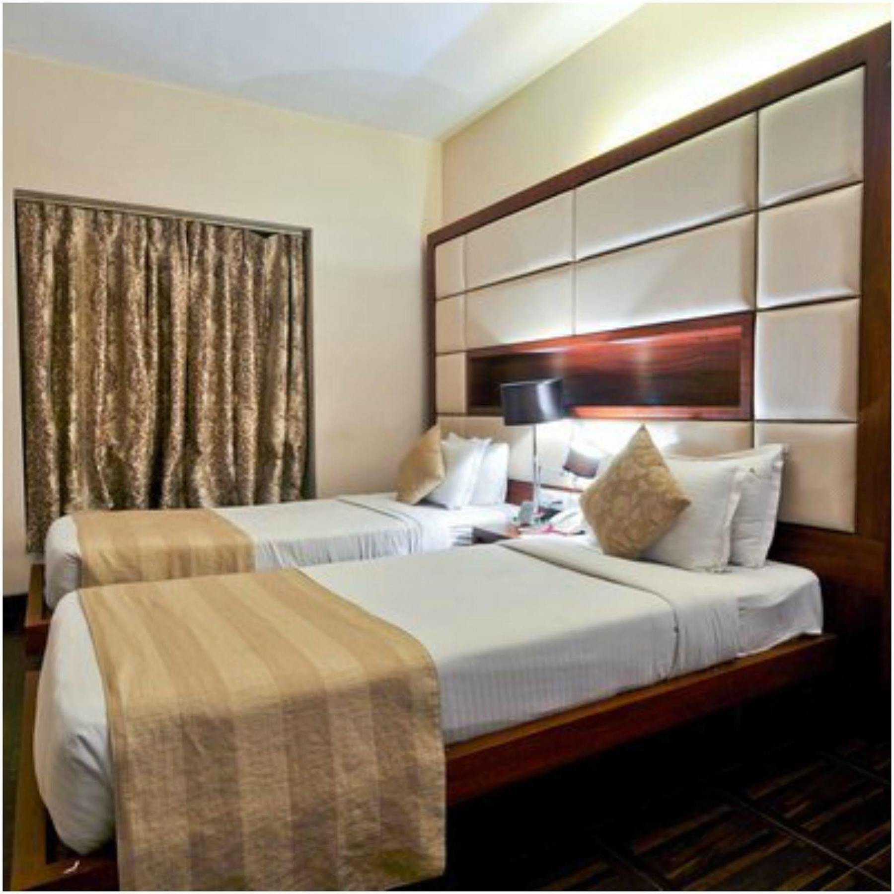 Kempton Hotel Calcutta Exterior foto
